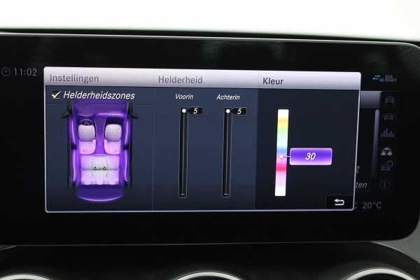 Mercedes-Benz C-Klasse 180 Business Solution AMG (PANORAMADAK, SFEERVERLICHTING, STOELVERWARMING, ACHTERUITRIJCAMERA, SENSOREN)