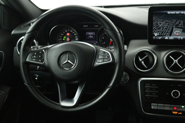 Mercedes-Benz GLA 200 Premium Plus (STOELVERWARMING, ACHTERUITRIJCAMERA, CRUISE CONTROL, PARKEERSENSOREN, NAVIGATIE)