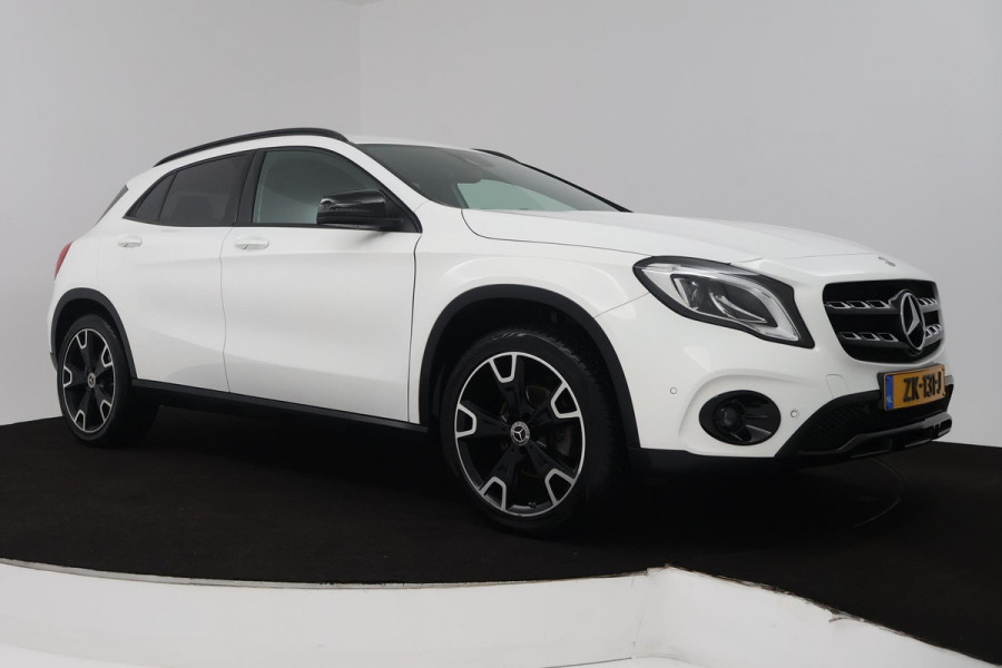 Mercedes-Benz GLA 200 Premium Plus (STOELVERWARMING, ACHTERUITRIJCAMERA, CRUISE CONTROL, PARKEERSENSOREN, NAVIGATIE)