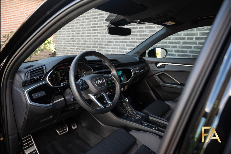 Audi Q3 Sportback 45 TFSI e S Line Edition One 20Inch|Leder|MatrixLED|Ambianceverlichting|Fullblack