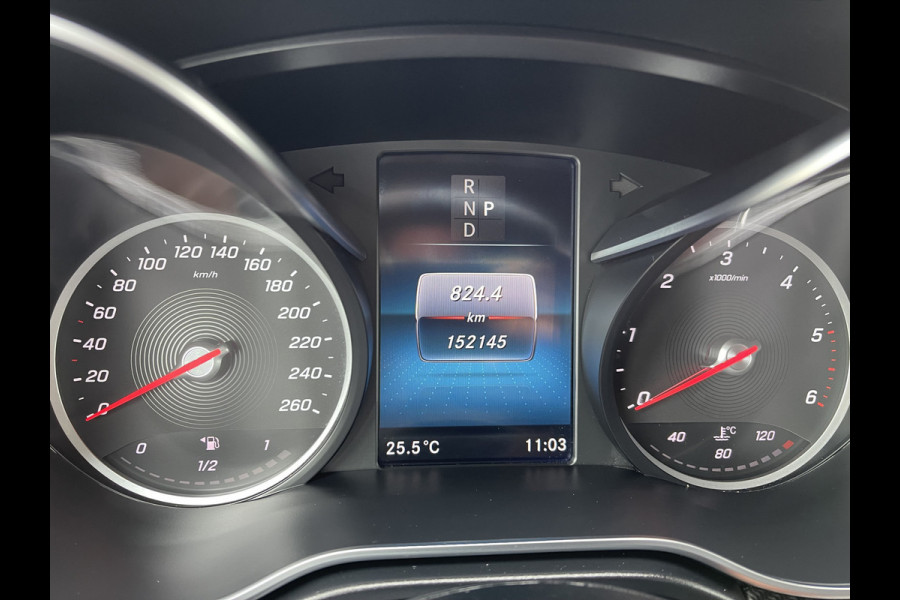 Mercedes-Benz V-Klasse 300d 237pk Extra Lang DC 5 persoons Avantgarde Edition / vaste prijs rijklaar € 49.950 ex btw / lease vanaf € 864 / AMG / burmester / leer / camera / originele Nedelandse bus !