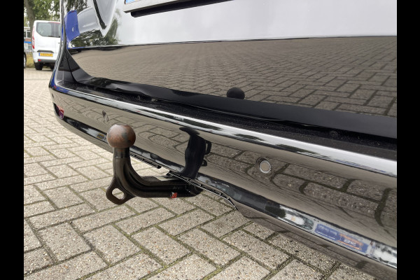 Mercedes-Benz V-Klasse 300d 237pk Extra Lang DC 5 persoons Avantgarde Edition / vaste prijs rijklaar € 49.950 ex btw / lease vanaf € 864 / AMG / burmester / leer / camera / originele Nedelandse bus !