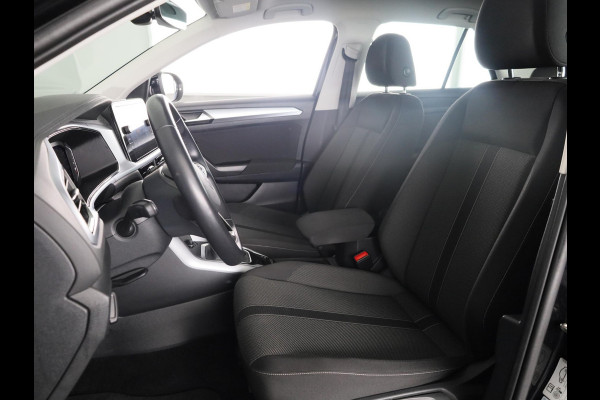 Volkswagen T-Roc 1.5 TSI Life 150 pk Automaat (DSG) | Navigatie | Trekhaak (afneembaar) | Parkeersensoren (Park assist) | Achteruitrijcamera | Stoelverwarming |