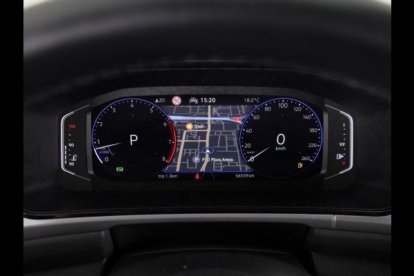 Volkswagen T-Roc 1.5 TSI Life 150 pk Automaat (DSG) | Navigatie | Trekhaak (afneembaar) | Parkeersensoren (Park assist) | Achteruitrijcamera | Stoelverwarming |