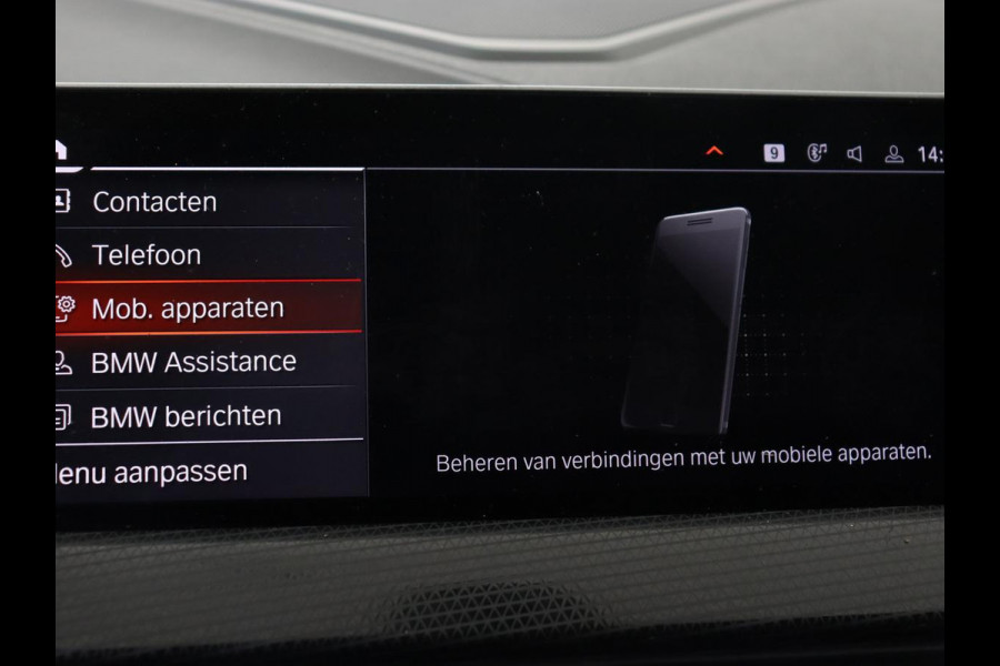 BMW 1-serie 118i M Sport | Panoramadak | Leder | Stoelverwarming | Carplay | Sfeerverlichting | Camera | Live Cockpit | Sportstoelen | Navigatie | Park Assist