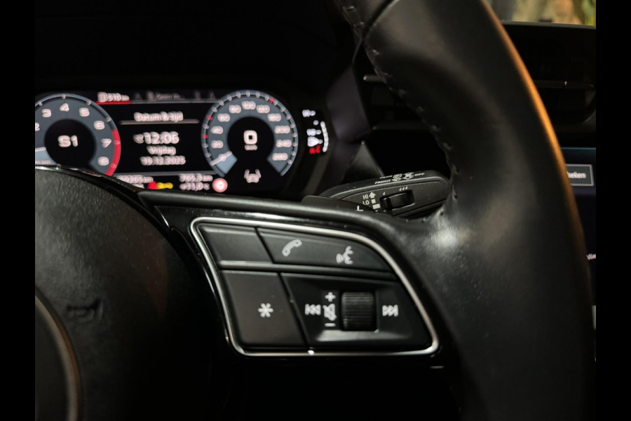 Audi A3 Sportback 35 TFSI S edition Garantie Carplay Camera StoelVW Elek Stoelen Elek Achterklep ACC Naiv Clima Led Dab Rijklaar