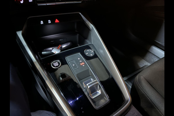 Audi A3 Sportback 35 TFSI S edition Garantie Carplay Camera StoelVW Elek Stoelen Elek Achterklep ACC Naiv Clima Led Dab Rijklaar