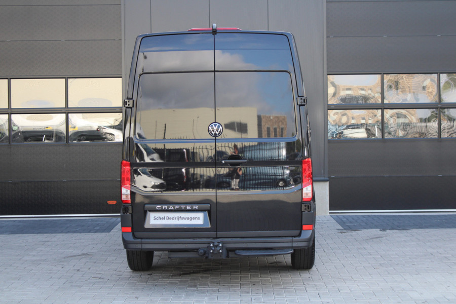 Volkswagen Crafter 35 2.0 TDI L3H3 177pk - Facelift - Navigatie - LED - Geveerde stoel - Virtual cockpit - Camera - Trekhaak - Stoelverwarming - Ri