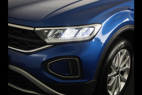 Volkswagen T-Roc 1.5 TSI Life Edition |150 pk Automaat (DSG)| Verlengde garantie |Navigatie via App | Parkeersensoren (Park assist) | Achteruitrijcamera | Adaptieve cruise control |