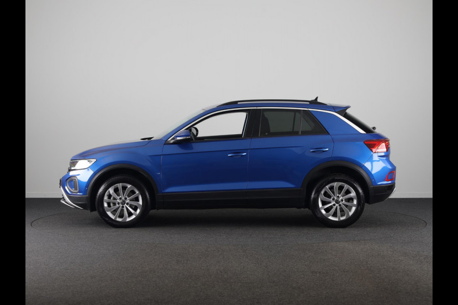 Volkswagen T-Roc 1.5 TSI Life Edition |150 pk Automaat (DSG)| Verlengde garantie |Navigatie via App | Parkeersensoren (Park assist) | Achteruitrijcamera | Adaptieve cruise control |