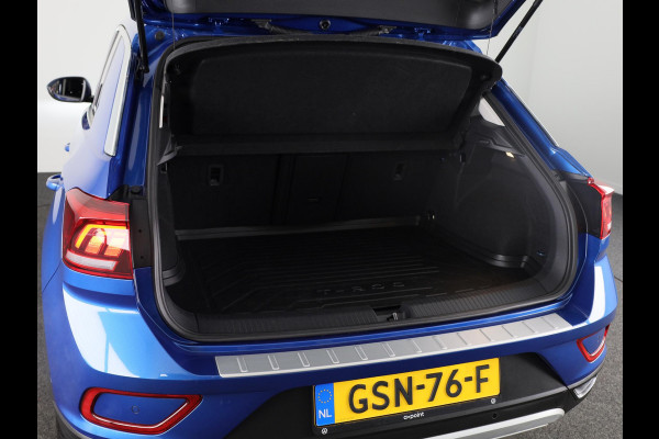 Volkswagen T-Roc 1.5 TSI Life Edition |150 pk Automaat (DSG)| Verlengde garantie |Navigatie via App | Parkeersensoren (Park assist) | Achteruitrijcamera | Adaptieve cruise control |