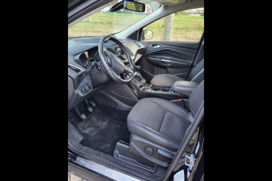 Ford Kuga 1.5 EcoBoost 150 PK Titanium | Trekhaak | Camera | Navigatie | Navigatie | Winterpakket | PDC V+A | Cruise Control