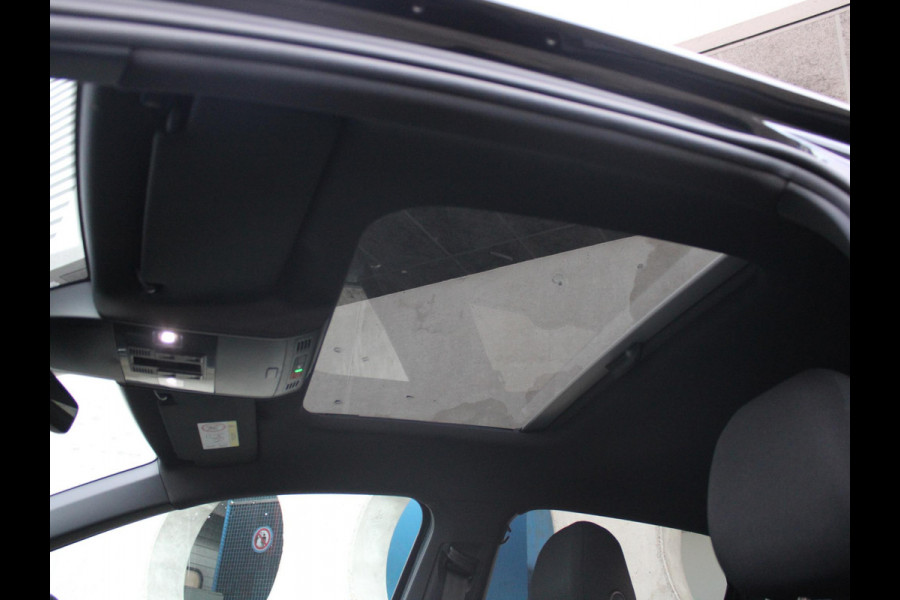 Volkswagen Taigo 1.5 TSI R-Line | PANORAMA DAK | CAMERA |