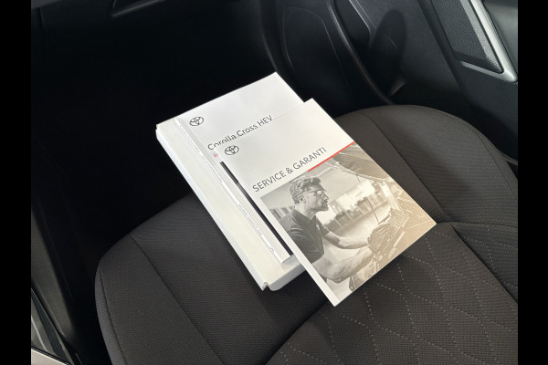 Toyota Corolla Cross 1.8 Hybrid 140 Style Plus KEYLESS/CAMERA/NAVI/DODEHOEK/WINTERPACK