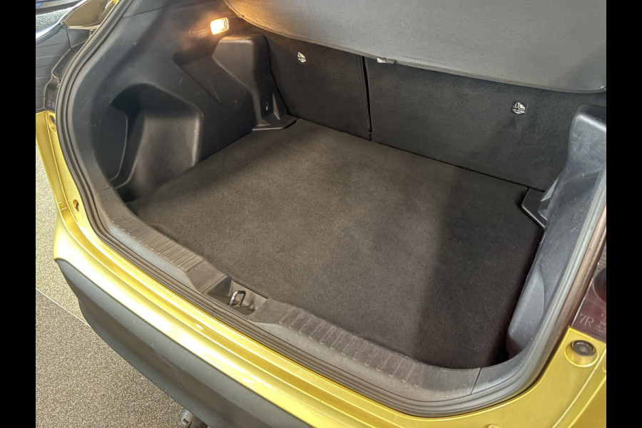 Toyota Yaris Cross 1.5 Hybrid Dynamic TREKHAAK/KEYLESS/CAMERA/NAVI/CARPLAY/17INCH