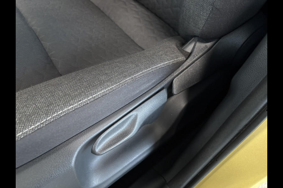 Toyota Yaris Cross 1.5 Hybrid Dynamic TREKHAAK/KEYLESS/CAMERA/NAVI/CARPLAY/17INCH