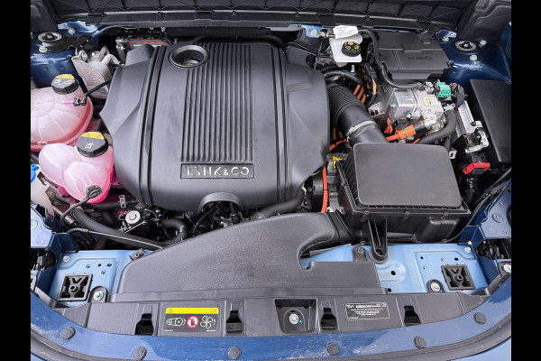 Lynk & Co 01 1.5 VAN: €30.900,- VOOR: €27.877,- UW EINDEJAARSVOORDEEL: €3.023,- | PANO | NAVIGATIE |