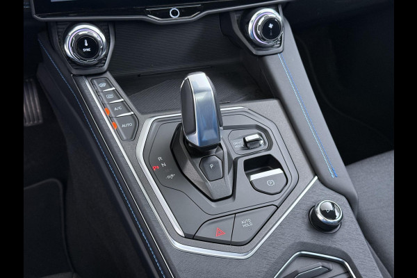 Lynk & Co 01 1.5 VAN: €30.900,- VOOR: €27.877,- UW EINDEJAARSVOORDEEL: €3.023,- | PANO | NAVIGATIE |