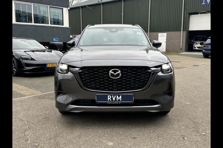 Mazda CX-80 2.5 e-SkyActiv PHEV Homura Plus 6p. 7 PERSOONS| ELEK. ACHTERKLEP | PANO| HEAD-UP | DODE HOEK| ADAPTIVE. CRUISE | ACHTERBANK VERWARMD |BOSE | SUPER COMPLEET!