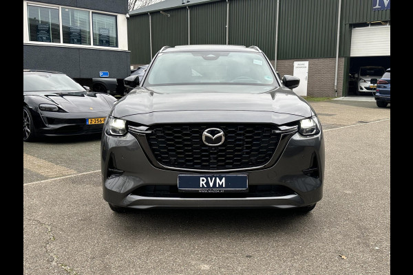 Mazda CX-80 2.5 e-SkyActiv PHEV Homura Plus 6p. 7 PERSOONS| ELEK. ACHTERKLEP | PANO| HEAD-UP | DODE HOEK| ADAPTIVE. CRUISE | ACHTERBANK VERWARMD |BOSE | SUPER COMPLEET!