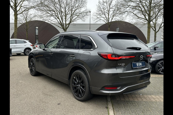 Mazda CX-80 2.5 e-SkyActiv PHEV Homura Plus 6p. 7 PERSOONS| ELEK. ACHTERKLEP | PANO| HEAD-UP | DODE HOEK| ADAPTIVE. CRUISE | ACHTERBANK VERWARMD |BOSE | SUPER COMPLEET!