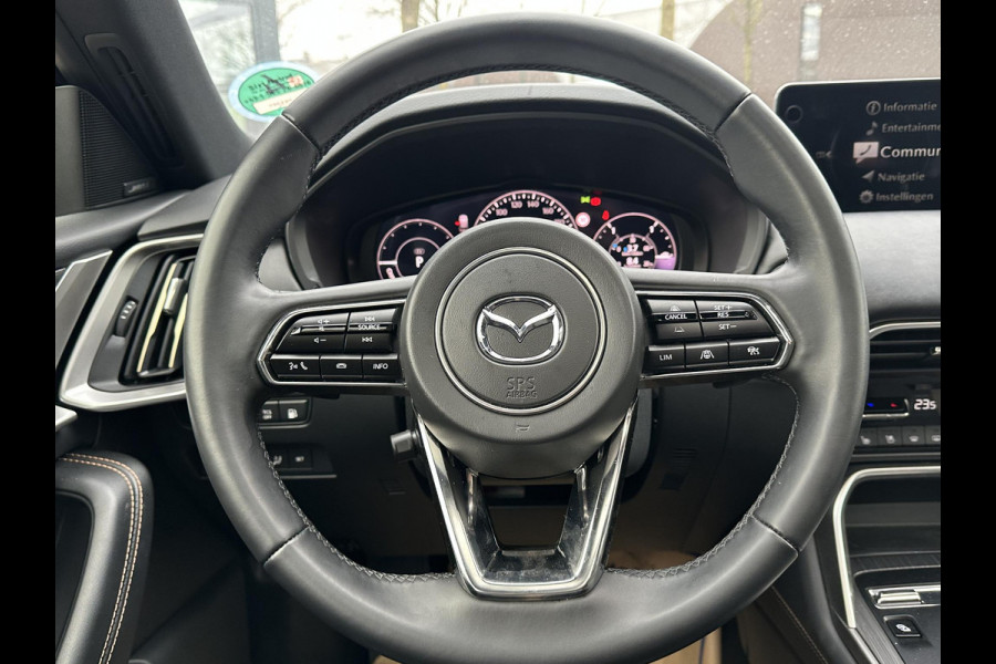 Mazda CX-80 2.5 e-SkyActiv PHEV Homura Plus 6p. 7 PERSOONS| ELEK. ACHTERKLEP | PANO| HEAD-UP | DODE HOEK| ADAPTIVE. CRUISE | ACHTERBANK VERWARMD |BOSE | SUPER COMPLEET!