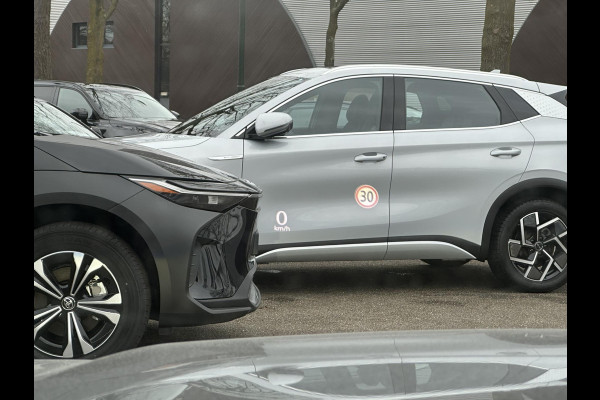 Mazda CX-80 2.5 e-SkyActiv PHEV Homura Plus 6p. 7 PERSOONS| ELEK. ACHTERKLEP | PANO| HEAD-UP | DODE HOEK| ADAPTIVE. CRUISE | ACHTERBANK VERWARMD |BOSE | SUPER COMPLEET!