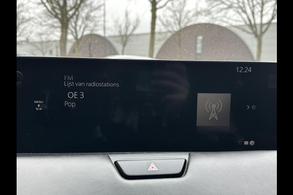 Mazda CX-80 2.5 e-SkyActiv PHEV Homura Plus 6p. 7 PERSOONS| ELEK. ACHTERKLEP | PANO| HEAD-UP | DODE HOEK| ADAPTIVE. CRUISE | ACHTERBANK VERWARMD |BOSE | SUPER COMPLEET!