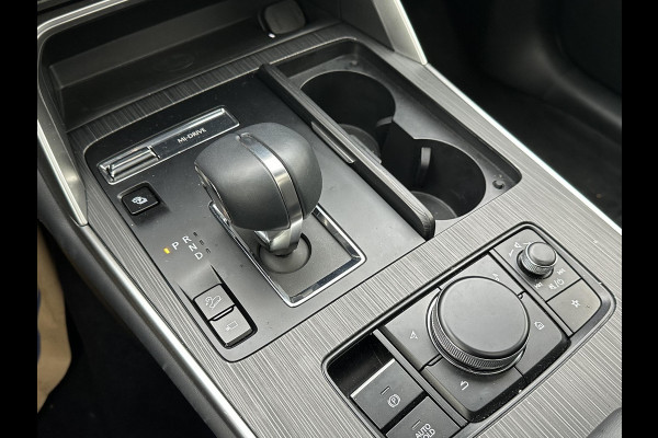 Mazda CX-80 2.5 e-SkyActiv PHEV Homura Plus 6p. 7 PERSOONS| ELEK. ACHTERKLEP | PANO| HEAD-UP | DODE HOEK| ADAPTIVE. CRUISE | ACHTERBANK VERWARMD |BOSE | SUPER COMPLEET!