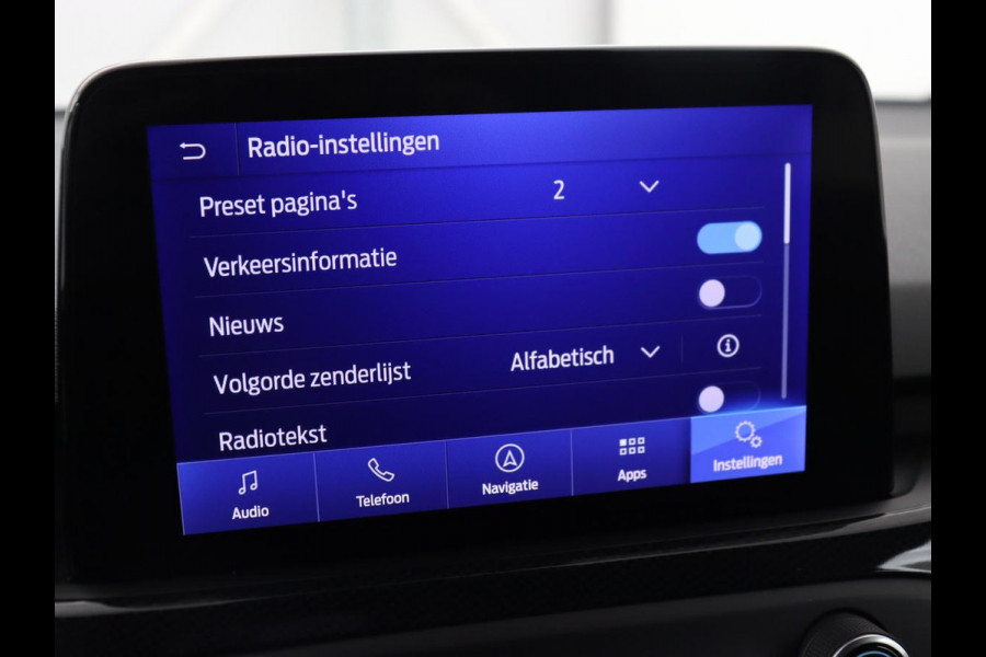 Ford Focus 1.0 EcoBoost Hybrid ST Line | Stoel & stuurverwarming | Camera | Navigatie | Carplay | Climate control | Parkeerhulp