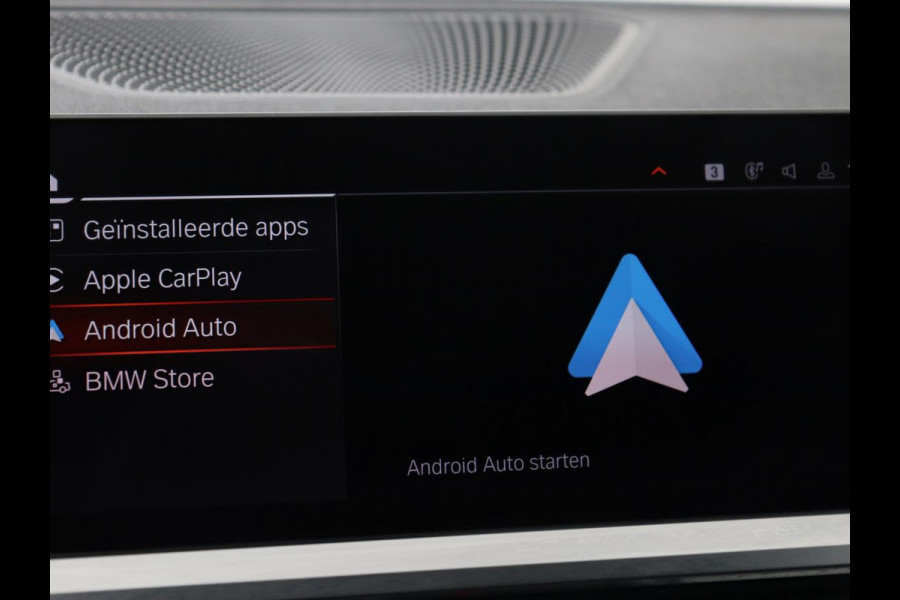 BMW 3-serie 320i M Sport | Head-Up | Stoelverwarming | Leder/Alcantara | Carplay | Live Cockpit | Keyless | Sportstoelen | Climate control