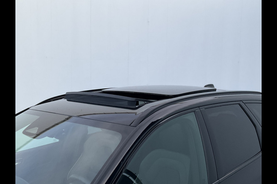Volvo XC60 2.0 T8 456PK Plug-in hybrid AWD Ultra Black Edition Orig.NL Pano HUD Memory Carplay Trekhaak Harman/Kardon
