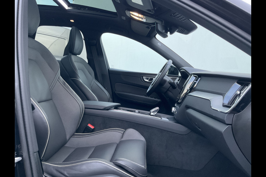 Volvo XC60 2.0 T8 456PK Plug-in hybrid AWD Ultra Black Edition Orig.NL Pano HUD Memory Carplay Trekhaak Harman/Kardon