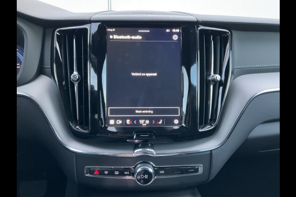 Volvo XC60 2.0 T8 456PK Plug-in hybrid AWD Ultra Black Edition Orig.NL Pano HUD Memory Carplay Trekhaak Harman/Kardon