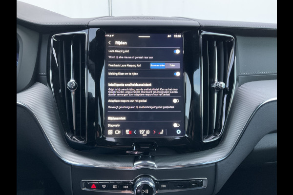 Volvo XC60 2.0 T8 456PK Plug-in hybrid AWD Ultra Black Edition Orig.NL Pano HUD Memory Carplay Trekhaak Harman/Kardon