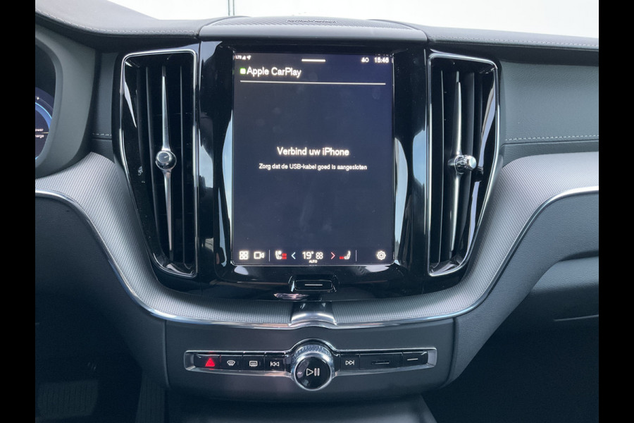 Volvo XC60 2.0 T8 456PK Plug-in hybrid AWD Ultra Black Edition Orig.NL Pano HUD Memory Carplay Trekhaak Harman/Kardon