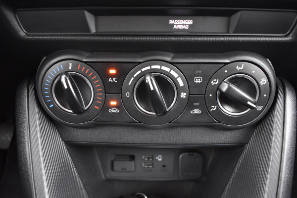 Mazda 2 1.5 Skyactiv-G Sportive / Carplay / Cruise / Camera / Stoelverwarming