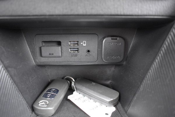 Mazda 2 1.5 Skyactiv-G Sportive / Carplay / Cruise / Camera / Stoelverwarming