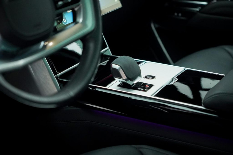 Land Rover Range Rover 3.0 P550e Autobiography PHEV / Massage / Towing Pack