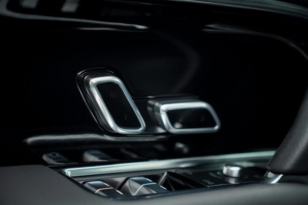 Land Rover Range Rover 3.0 P550e Autobiography PHEV / Massage / Towing Pack