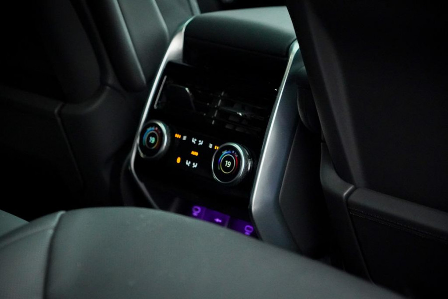 Land Rover Range Rover 3.0 P550e Autobiography PHEV / Massage / Towing Pack