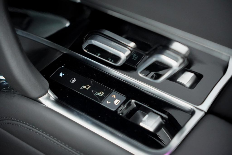 Land Rover Range Rover 3.0 P550e Autobiography PHEV / Massage / Towing Pack