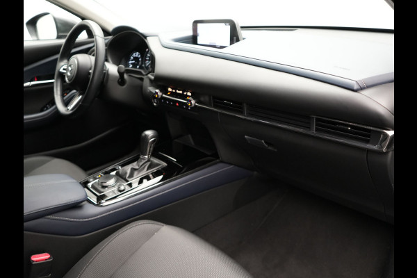 Mazda CX-30 2.0 e-SkyActiv-G M Hybrid Comfort Automaat | Adaptive Cruise | Trekhaak | Head Up | 360 Camera | BOSE Sound | Stuur & Stoelverwarming |  Apple Carplay | 18"L.M | LED Koplampen |