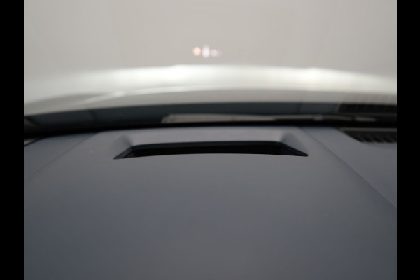 Mazda CX-30 2.0 e-SkyActiv-G M Hybrid Comfort Automaat | Adaptive Cruise | Trekhaak | Head Up | 360 Camera | BOSE Sound | Stuur & Stoelverwarming |  Apple Carplay | 18"L.M | LED Koplampen |