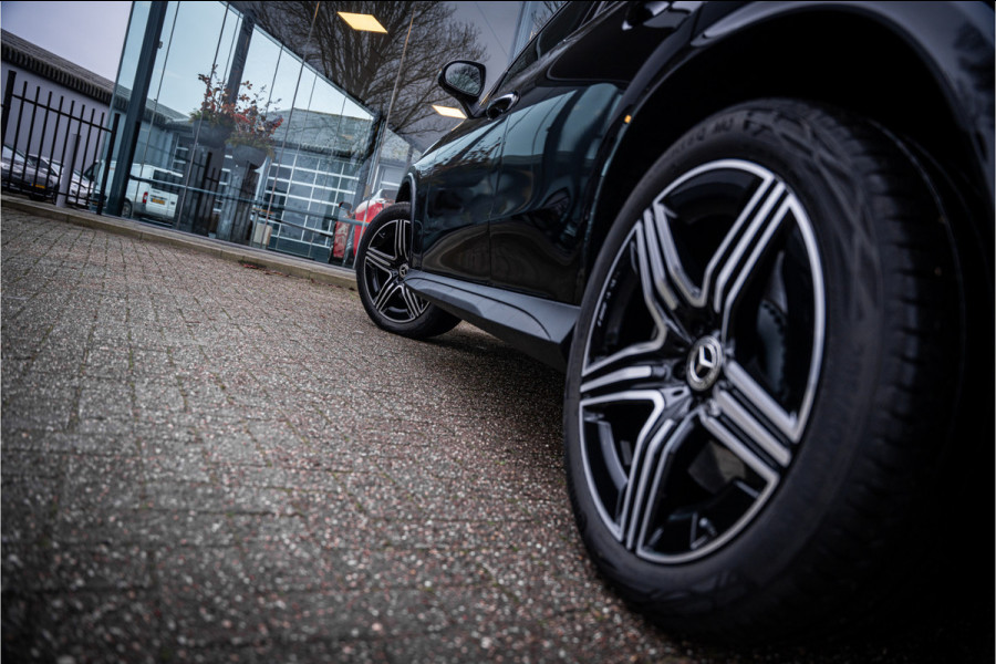 Mercedes-Benz GLC 400e 4MATIC Sport Edition AMG ** Panodak ** Trekhaak ** NL auto!! NP 80K ** Rijbereik tot 130km (WLTP)