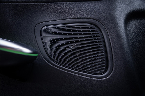 Mercedes-Benz GLC 400e 4MATIC Sport Edition AMG ** Panodak ** Trekhaak ** NL auto!! NP 80K ** Rijbereik tot 130km (WLTP)