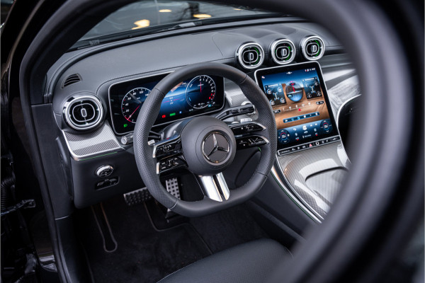 Mercedes-Benz GLC 400e 4MATIC Sport Edition AMG ** Panodak ** Trekhaak ** NL auto!! NP 80K ** Rijbereik tot 130km (WLTP)