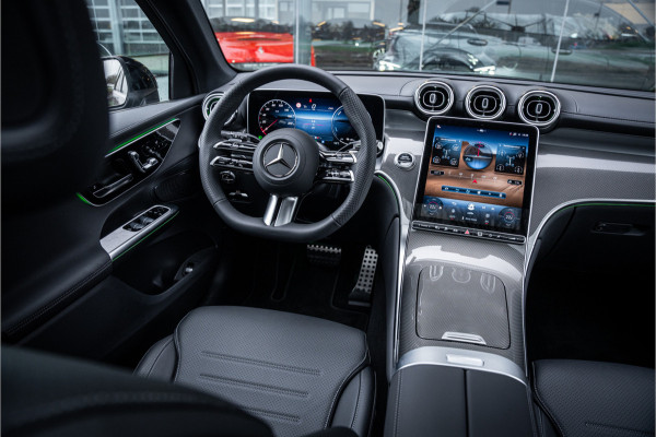 Mercedes-Benz GLC 400e 4MATIC Sport Edition AMG ** Panodak ** Trekhaak ** NL auto!! NP 80K ** Rijbereik tot 130km (WLTP)