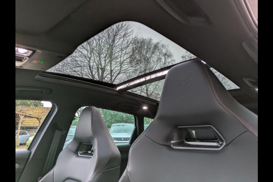 CUPRA Leon Sportstourer 1.4 e-Hybrid VZ Performance 245PK|Panodak|Stoel/Stuurverwarming|Adaptive-Cruise|Keyless-Entry|Camera