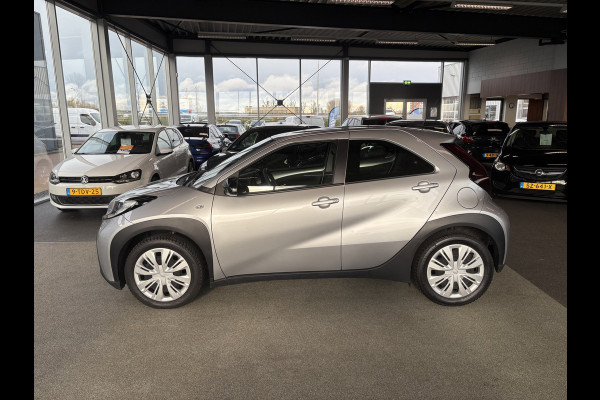 Toyota Aygo X 1.0 VVT-i MT Play 5-drs. CAMERA/CARPLAY/DAB/ADAPT.CRUISE